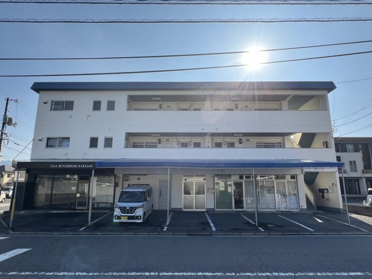 ソアレ八木 201号室